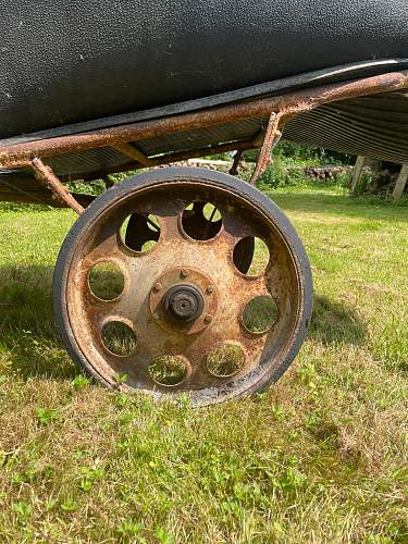 Potential Sd.Kfz. 251 pair of wheels?