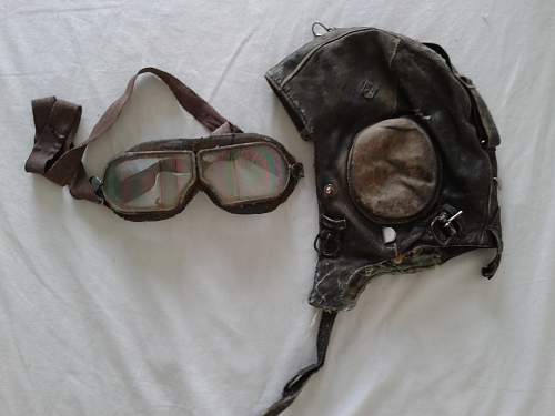 Flying helmet and flying glasses from the Normandie Niemen squadron