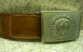 Help needed: Fake buckle or rare item?