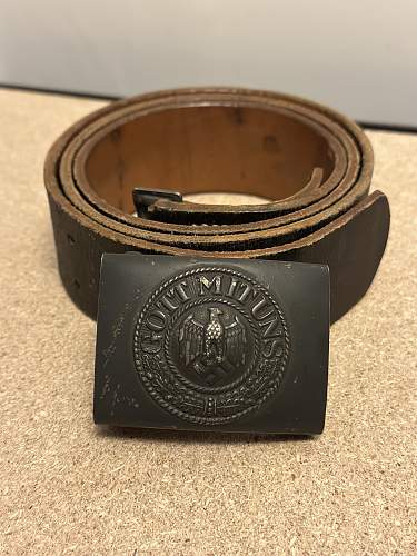 Heer buckle identification help needed