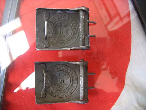 N&amp;H 1942 Buckles - comparing