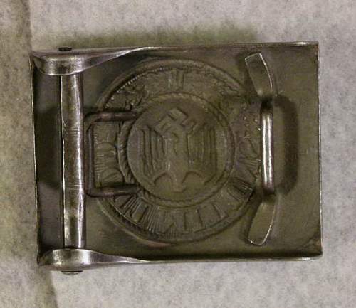 Heer Combat Buckle marked JFS and Heer Buckle marked O-C in Diamond: Authentic pieces or rogue gallery stuff?