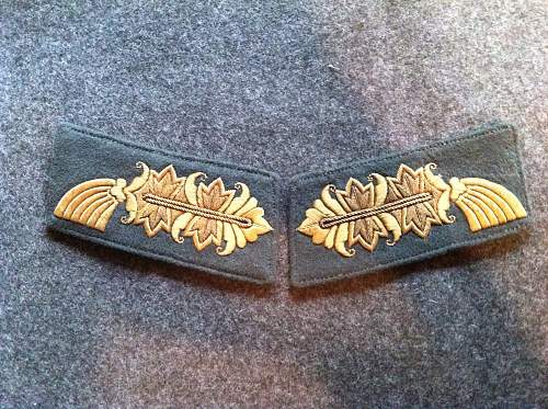 generals collar tabs