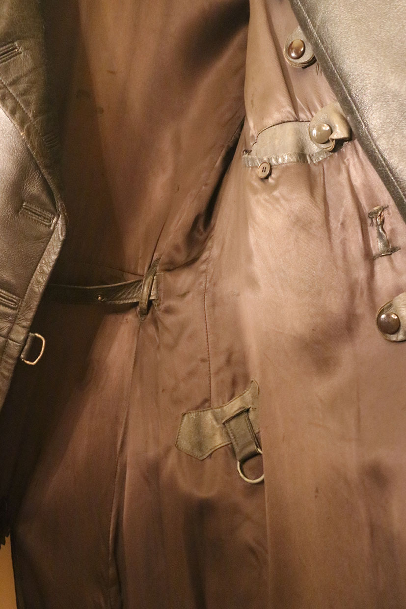 Question Luftwaffe leather coat - Ledermantel - Seems original