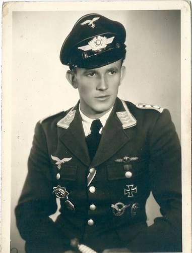 Luftwaffe tunics in period photos