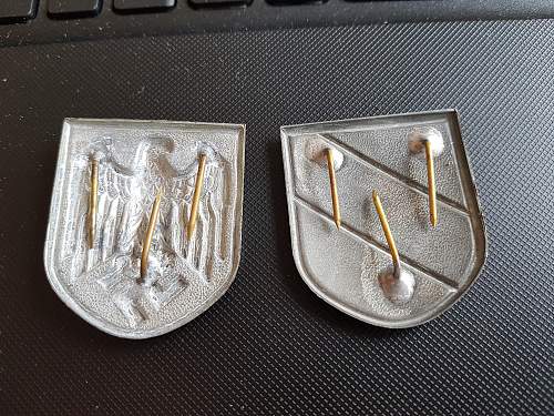 Afrikakorps Tropenhelm shield badge original or repo