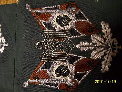 Need Help on cloth insignia