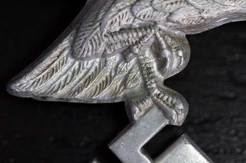 Luftwaffe summer tunic badge authenticity check.