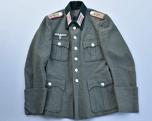 Artillery Officer Feldbluse genuine?