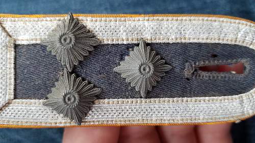 Is this Luftwaffe shoulder board original?