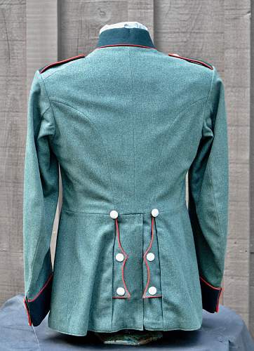 Heer Artillery dress tunic, original?