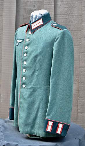 Heer Artillery dress tunic, original?