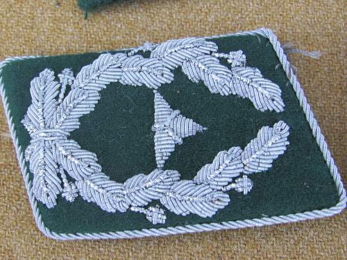 Just Picked up Some Odd Luftwaffe Admin. Collar Tabs &amp; Shoulder Boards Can Anyone help???