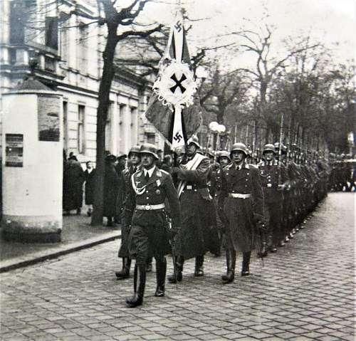 Geschwader Hindenburg cuff titles....