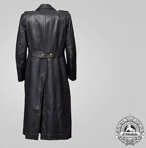 Kriegsmarine Captain Leather Coat/Ledermantel?