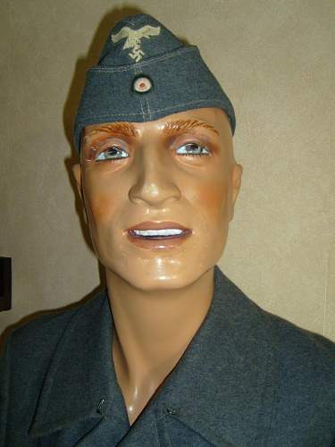 Luftwaffe Feld Division uniforms, headgear, equipment and insignias thread