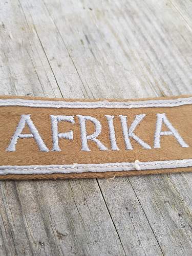 Ärmelband Afrika - Africa Cuff Title.