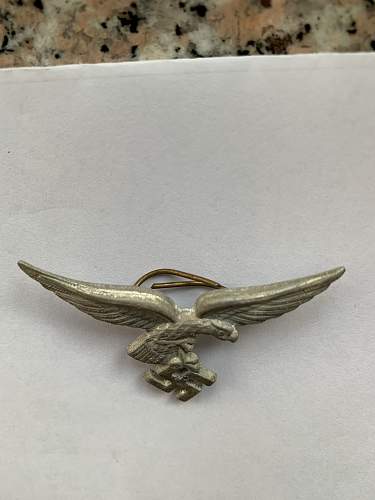 Luftwaffe 1st model cap badge