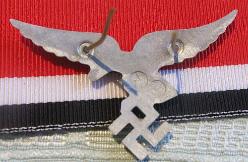 Luftwaffe 1st model cap badge