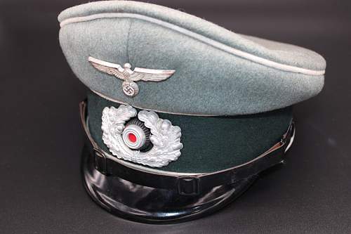 Wehrmacht Infanterie-Regiment 118 Visor Cap &amp; Papers