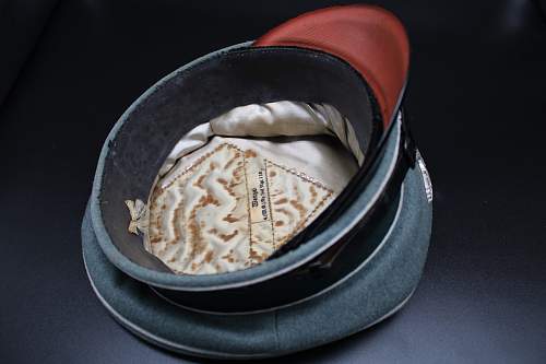 Wehrmacht Infanterie-Regiment 118 Visor Cap &amp; Papers