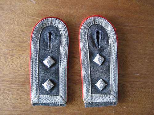 on these shoulder boards!!!!