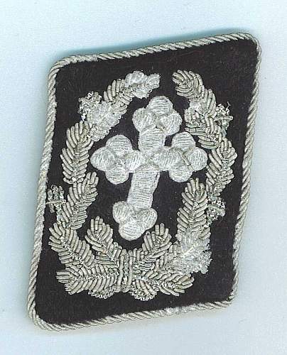 KM Chaplains collar tab