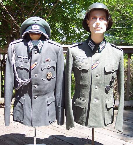 2 tunics from the same soldier