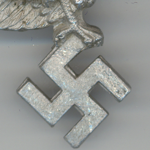 Help needed with luftwaffe insignia