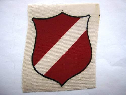 Foreign Volunteers patches, real or fake ?