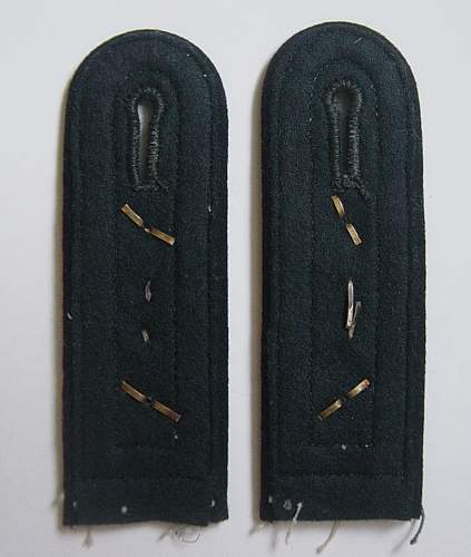 A few Heer Pioneer Oberfeldwebel's shoulder straps