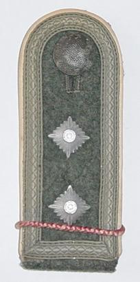 Heer Infanterie Oberfeldwebel's shoulder strap.