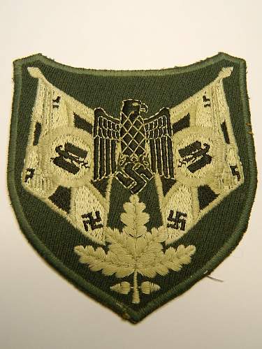 Heer Standard Bearers Badge. Real or Fake?