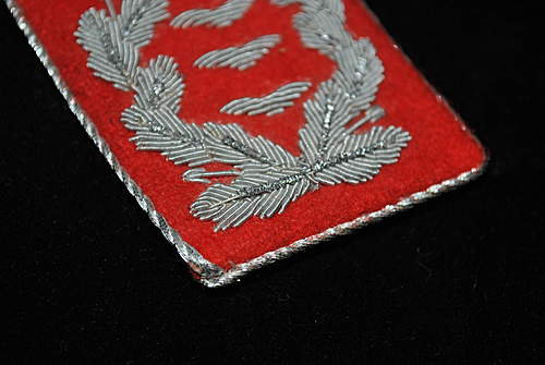 red collar patch..is it reaL!