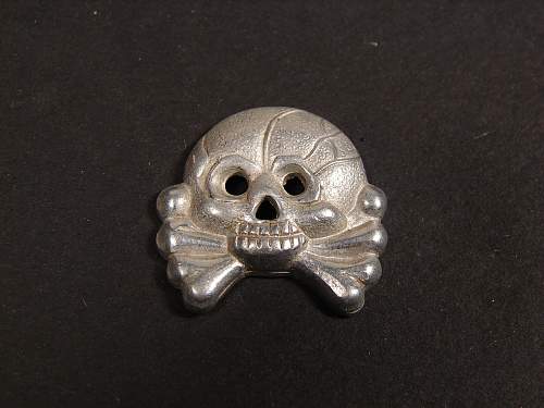 Heer Panzer collar totenkopf insignia