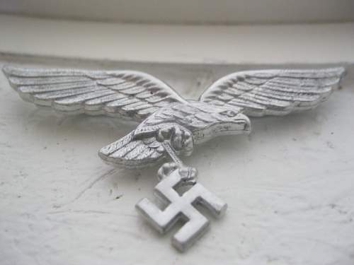 Luftwaffe visor eagle?