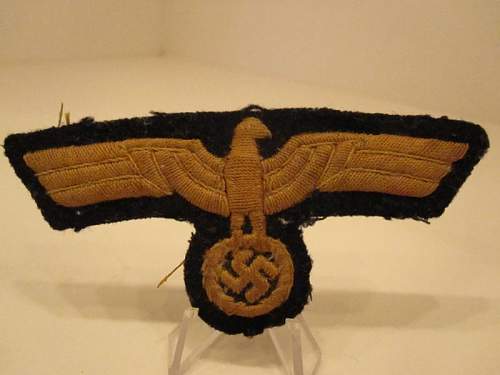 Mystery  Insignia..... Kriegsmarine, but what?