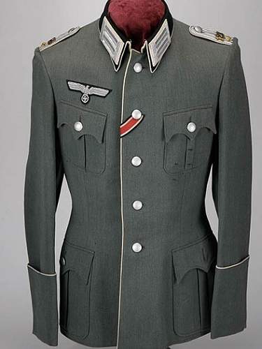 Army Hauptmann's Tunic, Knight's Cross recipient?