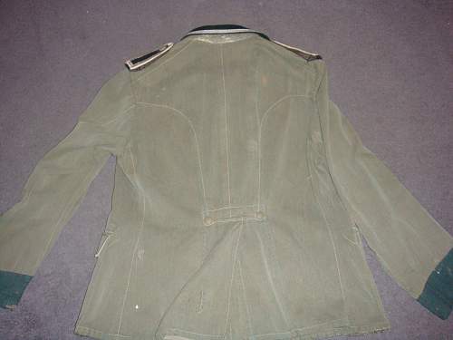 Heer uniform?Any ideas on this one?Thanks for any help.