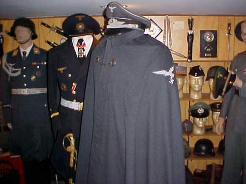 LW Officer Cape