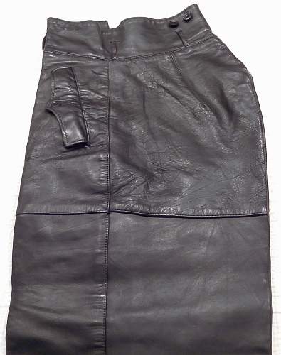 Need opinions on unissued leather Panzer wrap and pants...