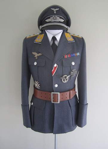 Hauptmann der Flieger tunic