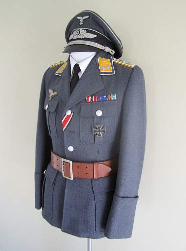 Hauptmann der Flieger tunic