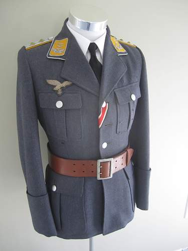 Hauptmann der Flieger tunic