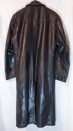 Long leather trench coat authenticity - HELP please !