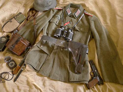 Learning to dress correctly... Late war Artillerie Hauptman &amp; accoutrements