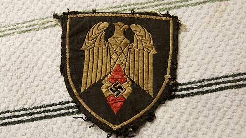 Please help - wwii german patches - authentic?