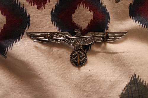 Kriegsmarine Adm. metal breast eagle or Heer?