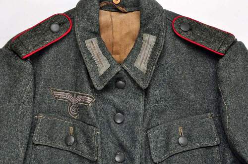 German Tunic, opinions as to authenticity