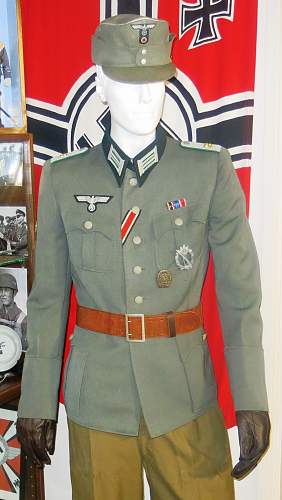 A Leutnant of the 98th Gebirgsjäger Regiment jacket